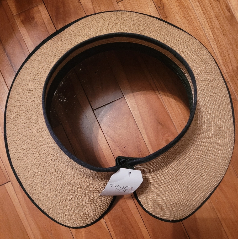 NWT Hat  Adjustable